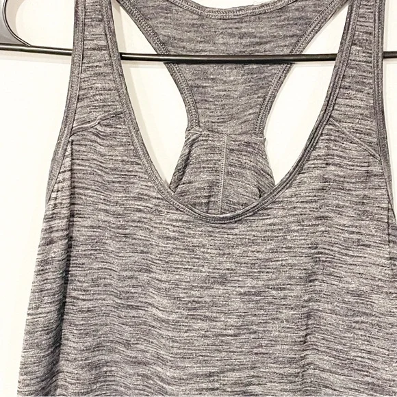 Lululemon Size 10 Grey Essential Tank Athletic Workout - Picture 3 of 5